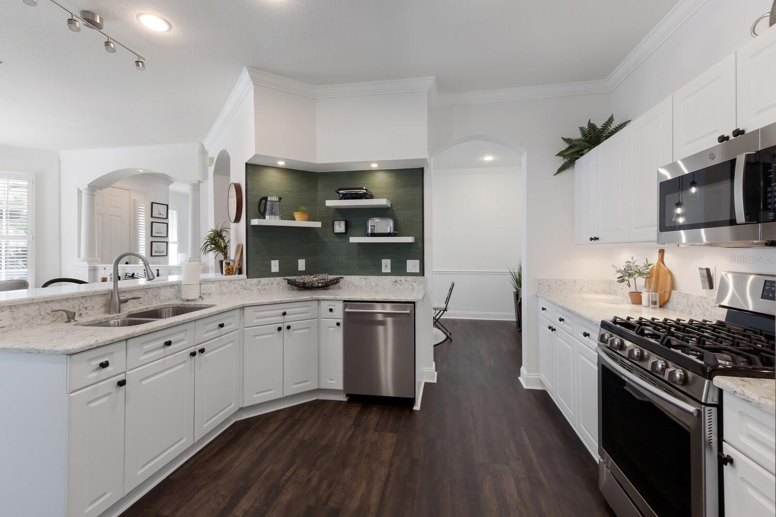 LAKEWOOD RANCH COUNTRY CLUB VILLAGE - Residential