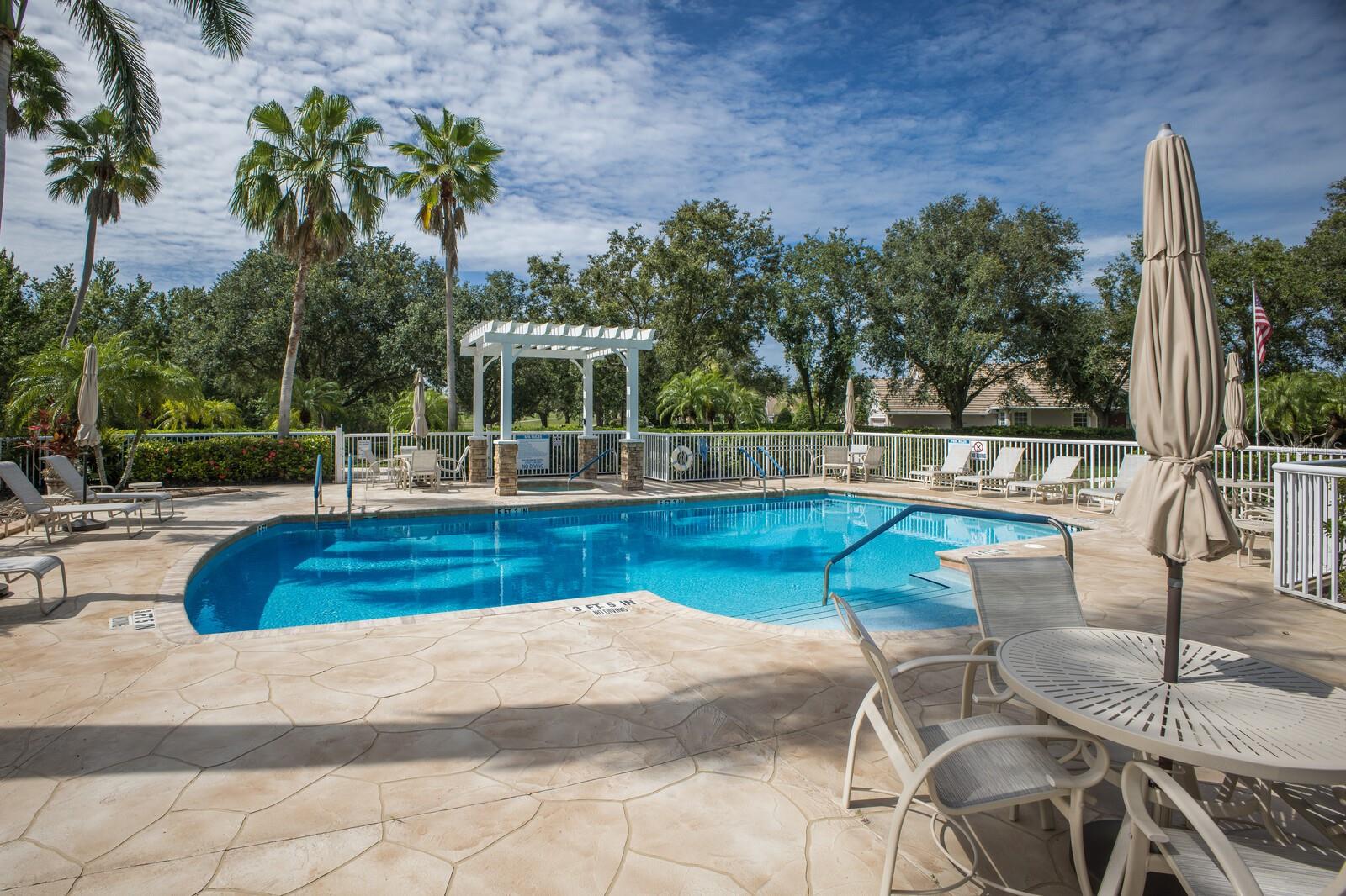 LAKEWOOD RANCH COUNTRY CLUB VILLAGE - Residential