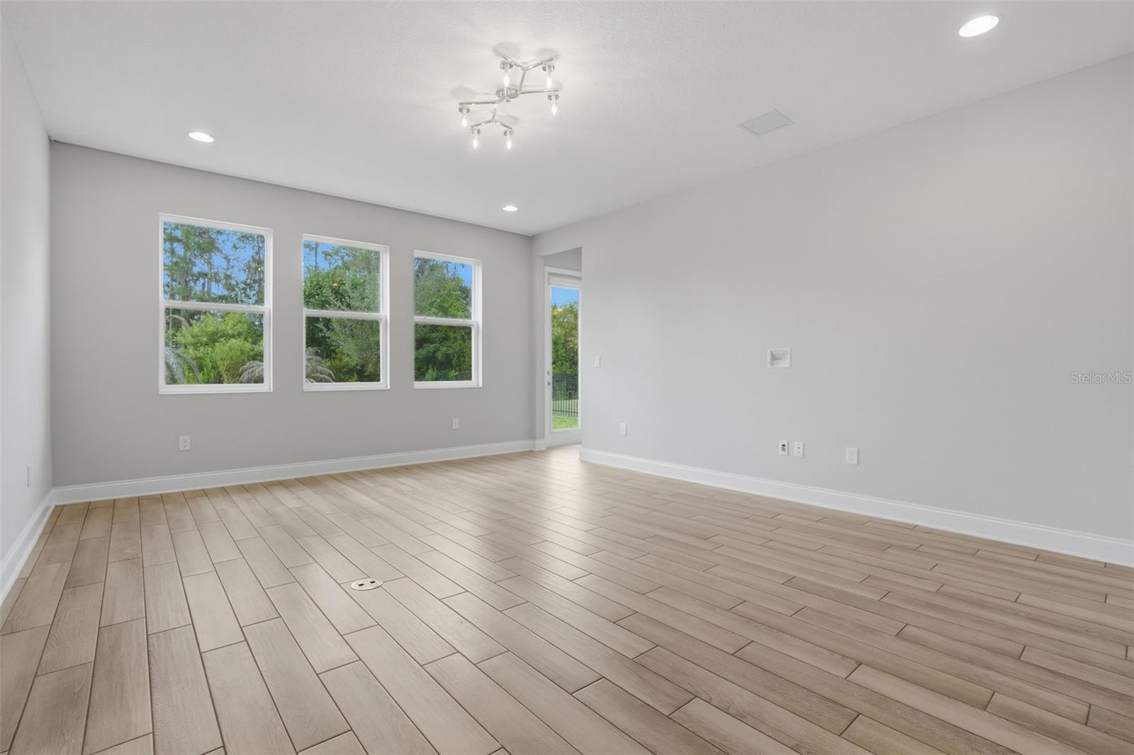 ENCORE/OVATION-PH 3 - Residential