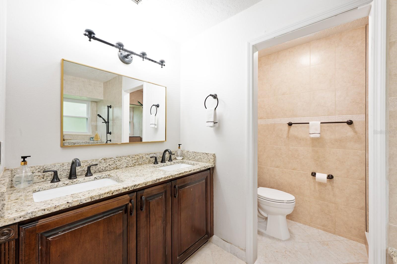 SUNRISE ESTATES UNIT 5 - Residential