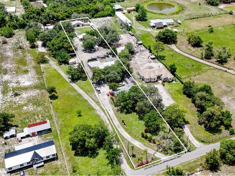 Photo of 2036 Lake View Avenue, Chuluota, FL 32766 (MLS # O6415536)