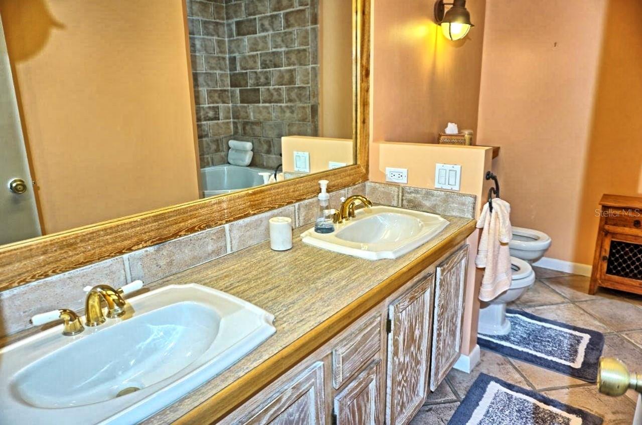 PARADISE LAKES RESORT CONDO - Residential