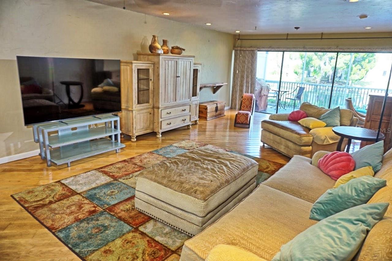 PARADISE LAKES RESORT CONDO - Residential