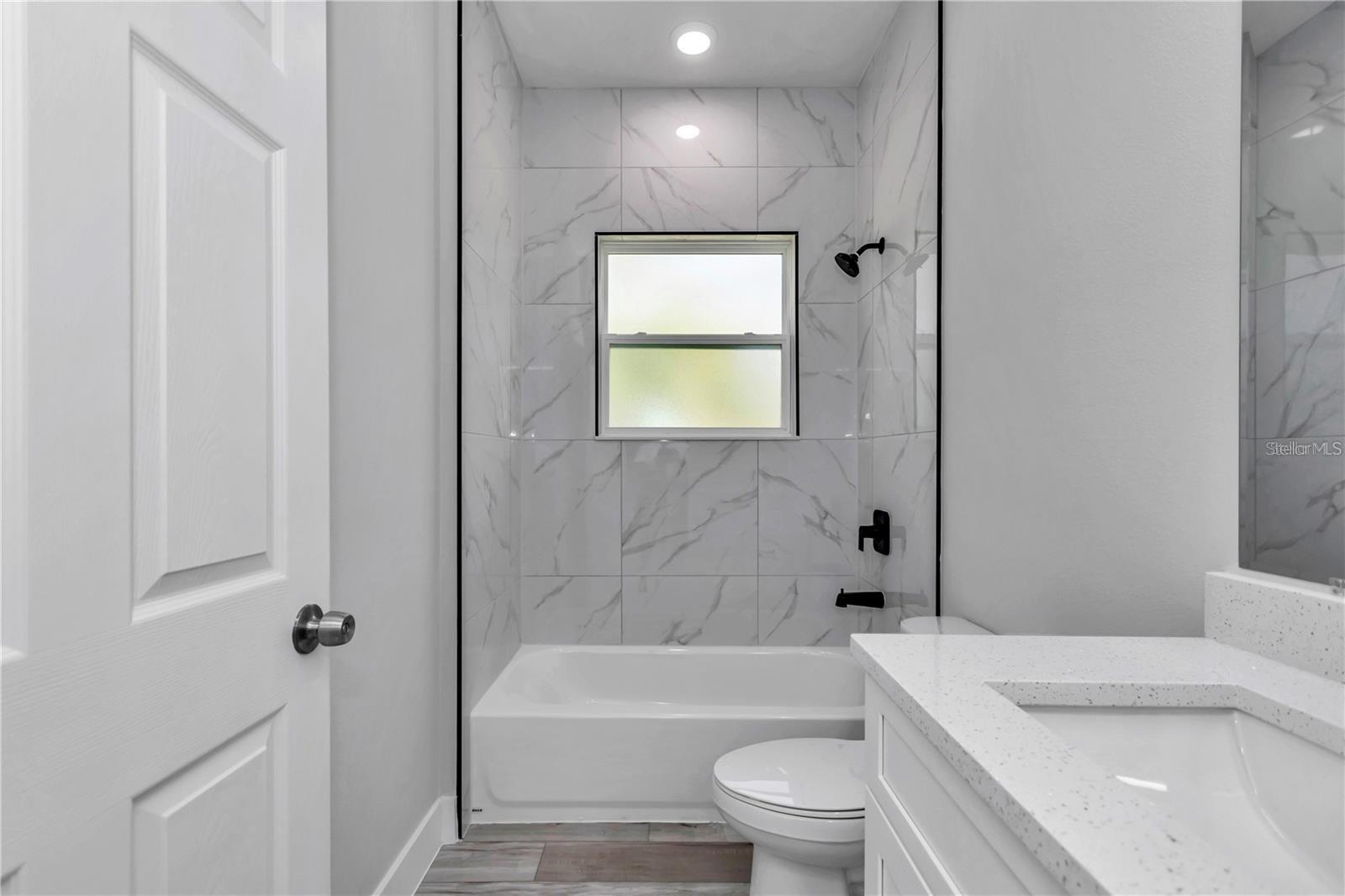 MARION OAKS 06 - Residential Lease