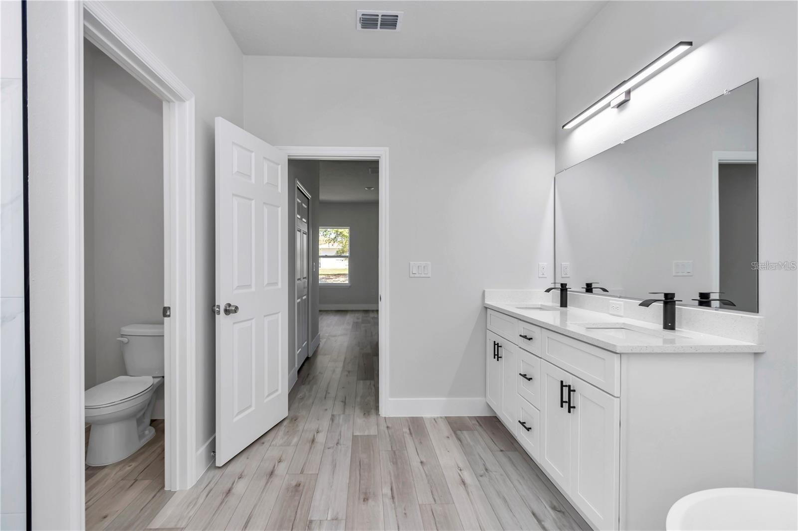 MARION OAKS 06 - Residential Lease