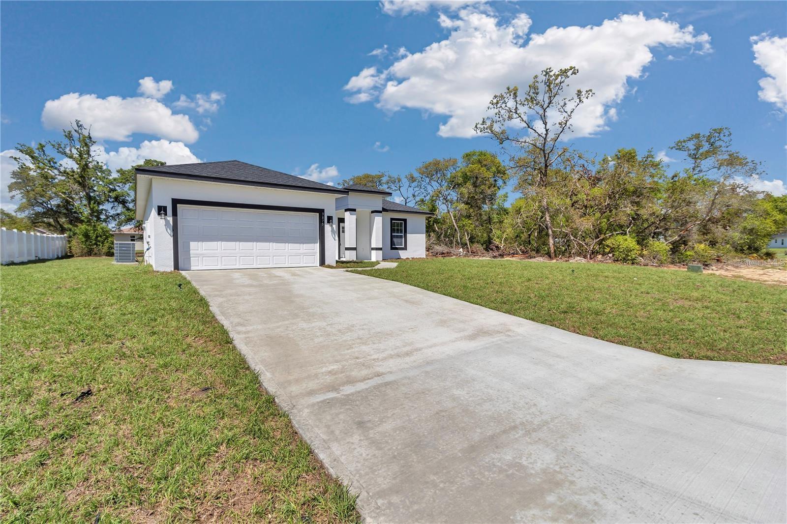 MARION OAKS 06 - Residential Lease