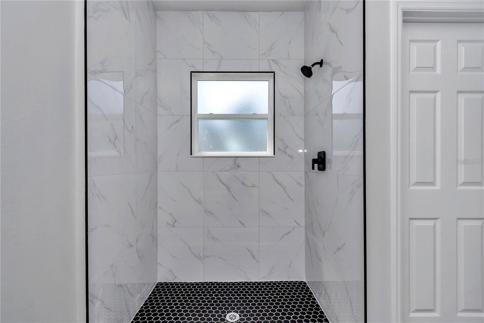 MARION OAKS 06 - Residential Lease