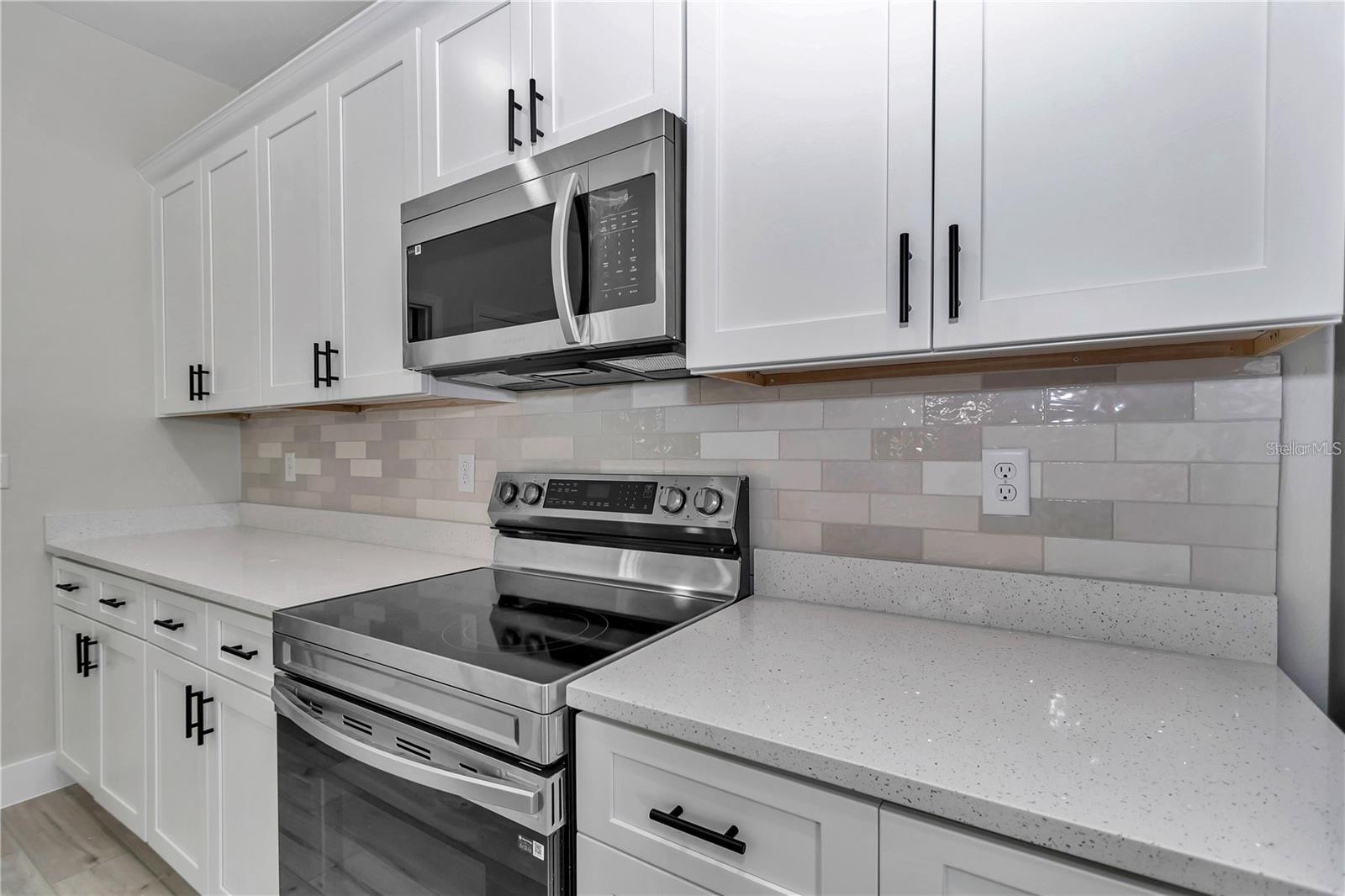 MARION OAKS 06 - Residential Lease