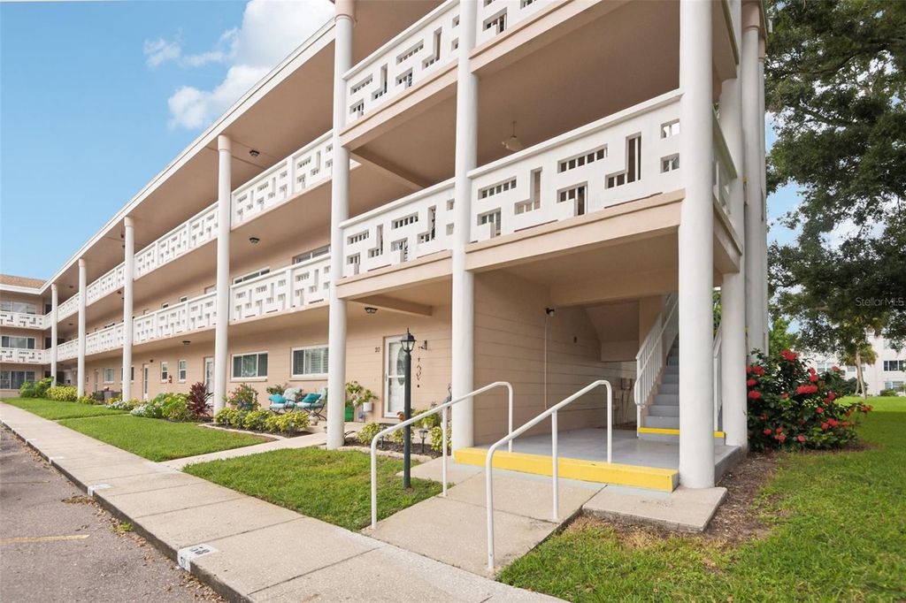 Photo of 2436 Rhodesian Drive #20, Clearwater, FL 33763 (MLS # TB8427040)