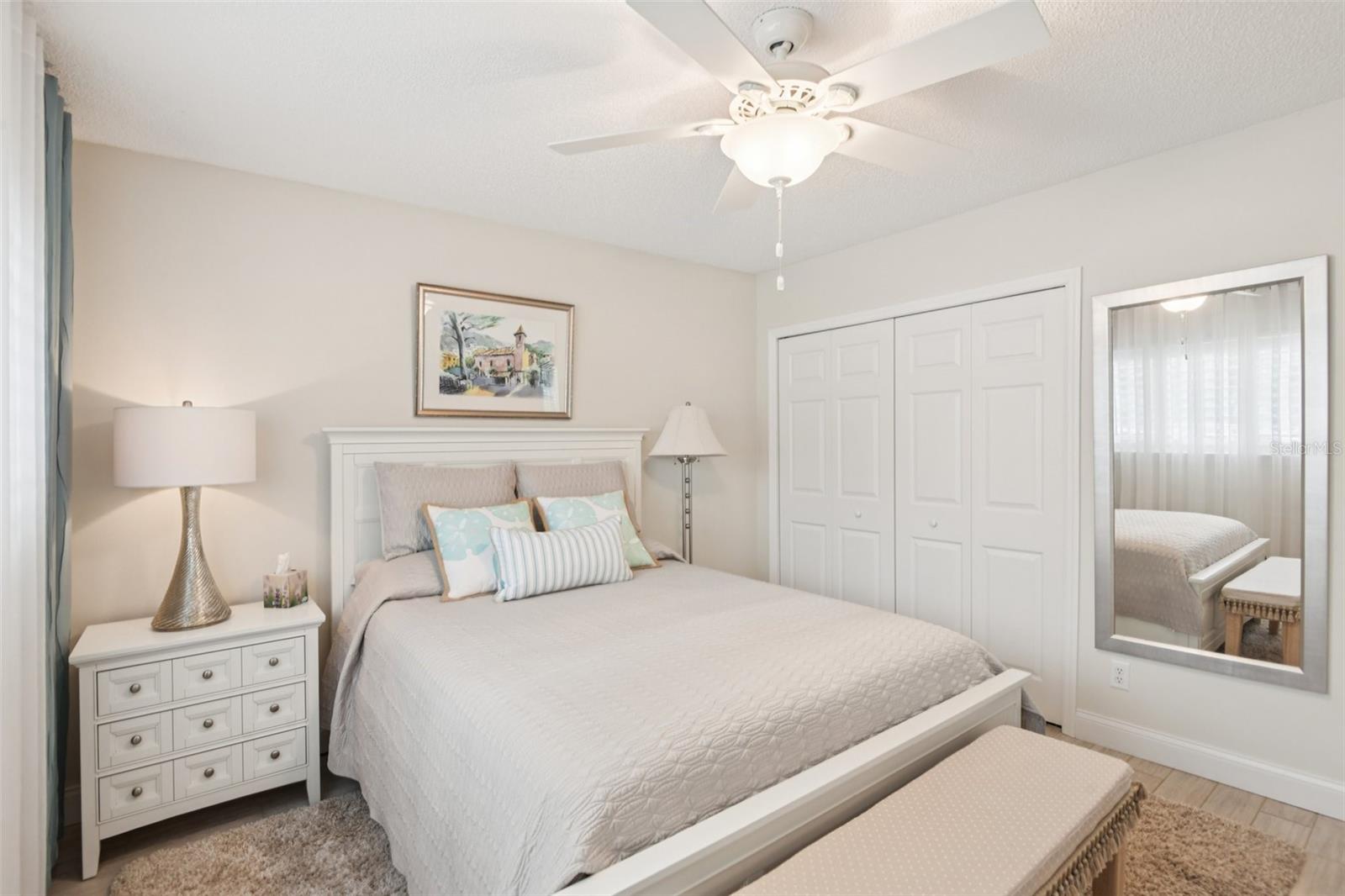 ON TOP OF THE WORLD - Residential