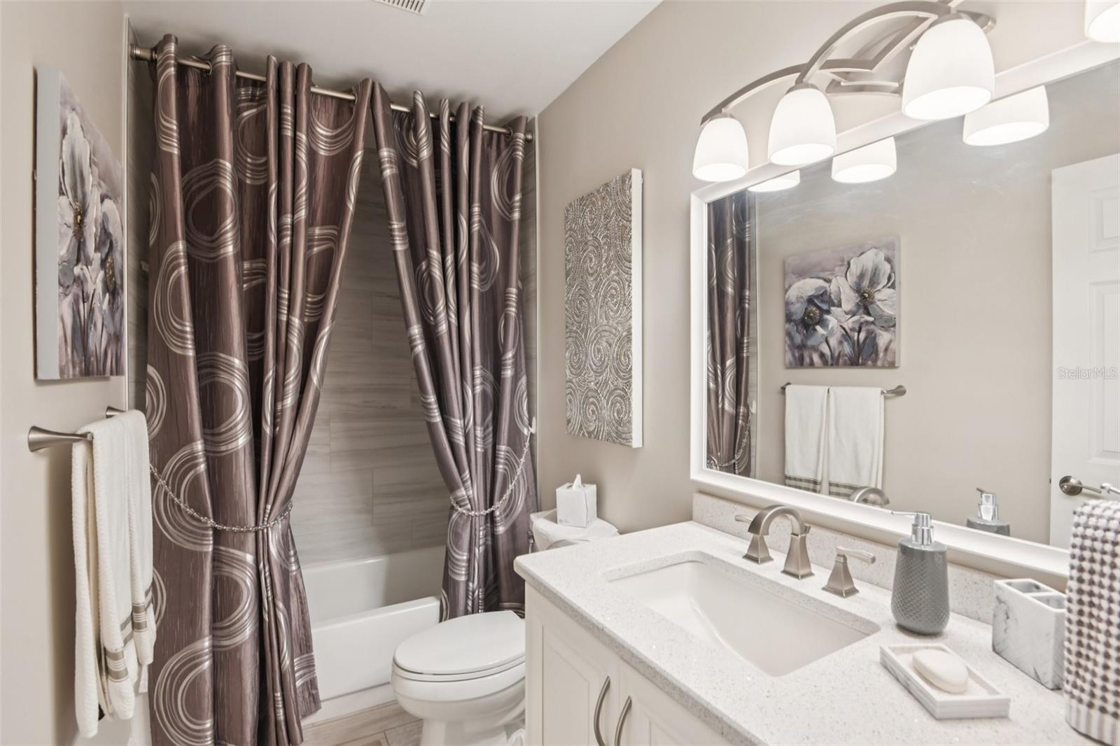 ON TOP OF THE WORLD - Residential