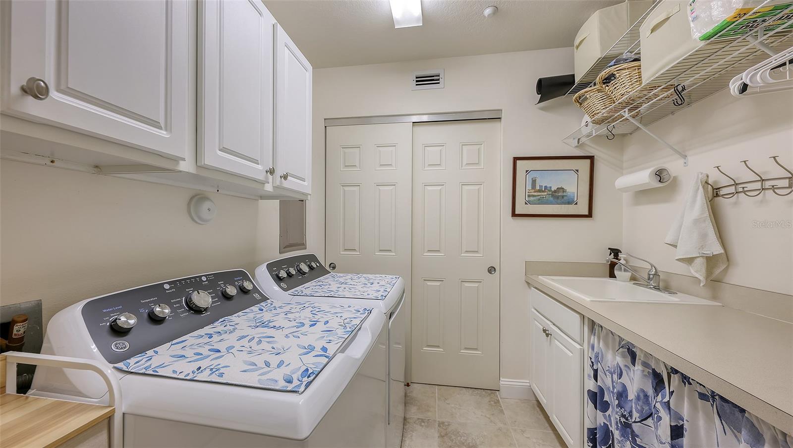 LAKE VISTA RESIDENCES PH II - Residential