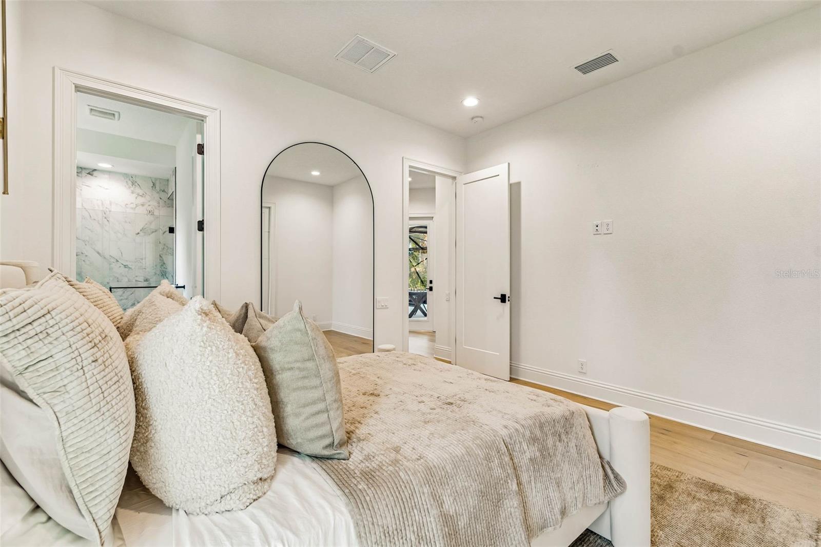 LIBERTY OAKS - Residential