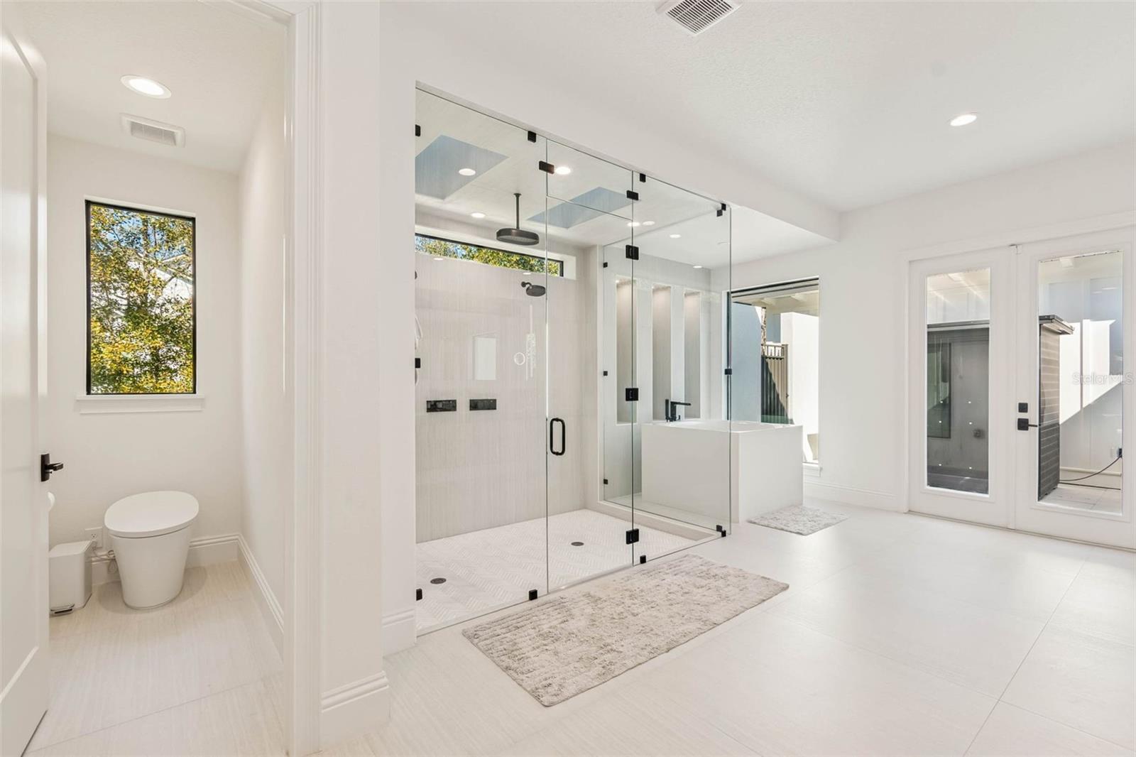 LIBERTY OAKS - Residential