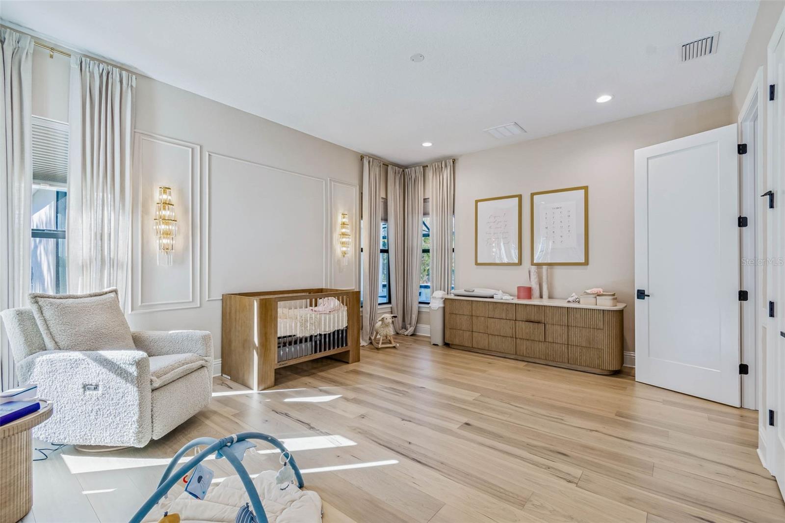 LIBERTY OAKS - Residential