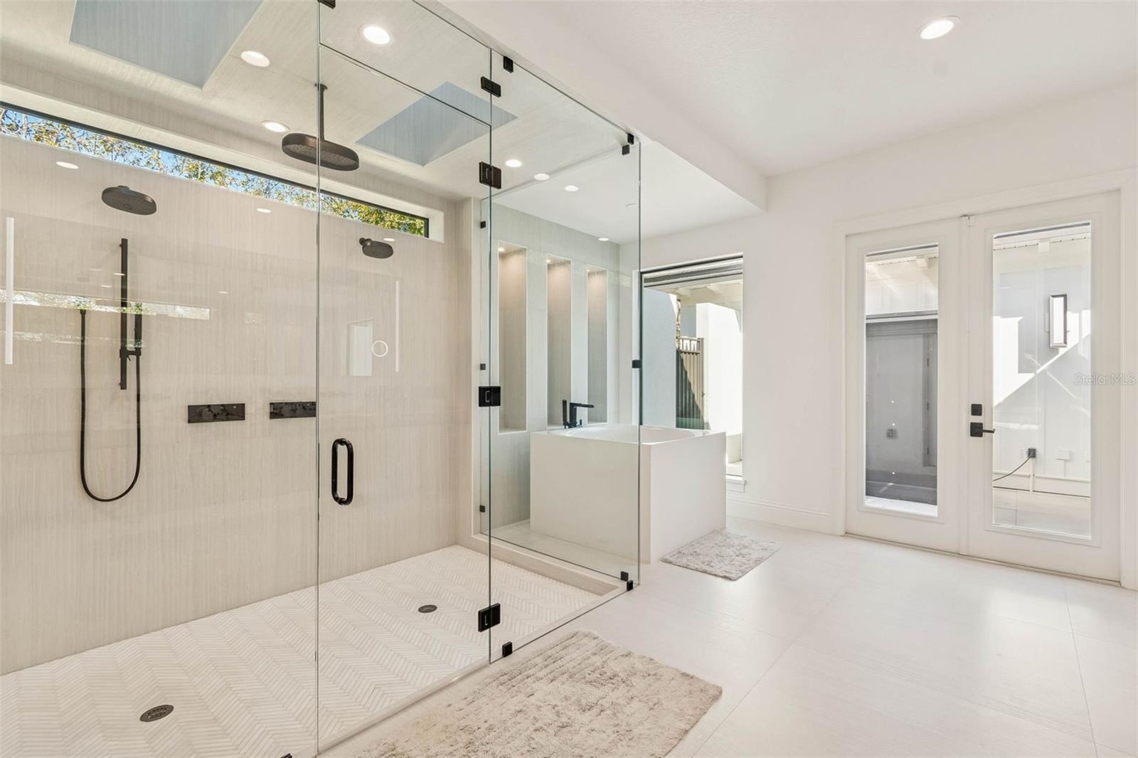 LIBERTY OAKS - Residential