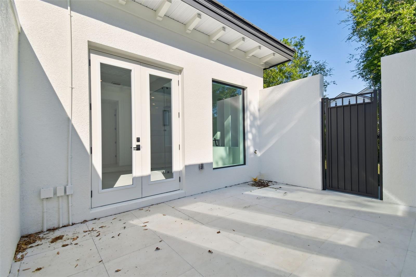 LIBERTY OAKS - Residential