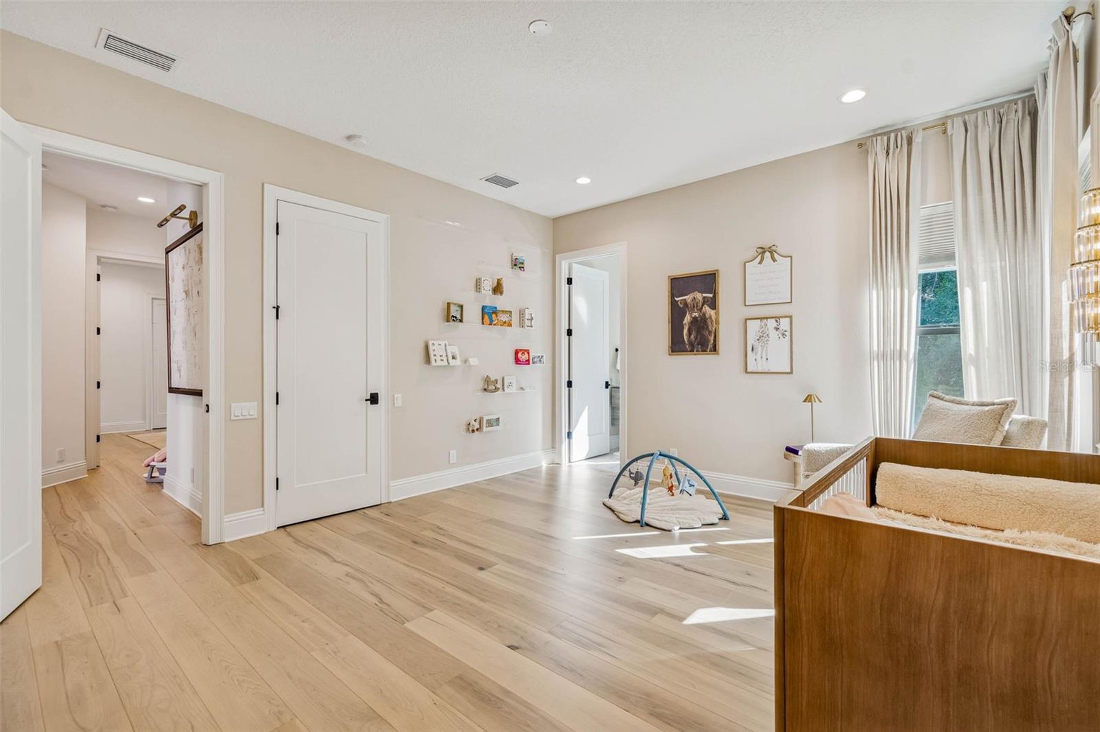 LIBERTY OAKS - Residential