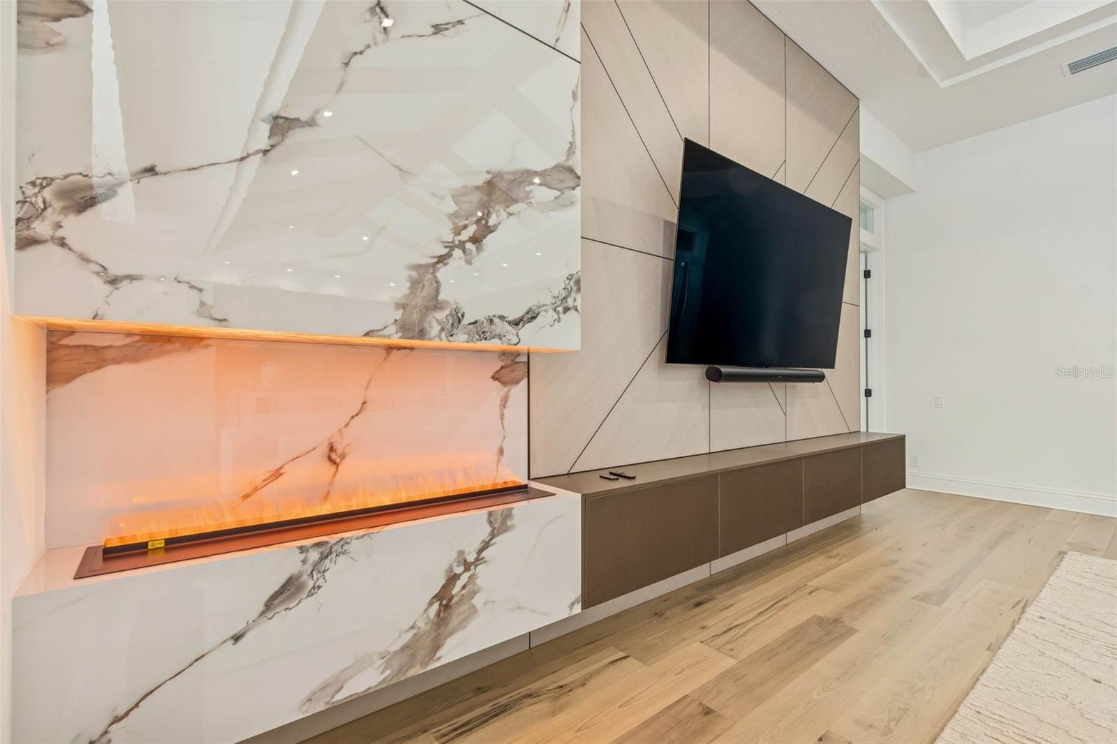 LIBERTY OAKS - Residential