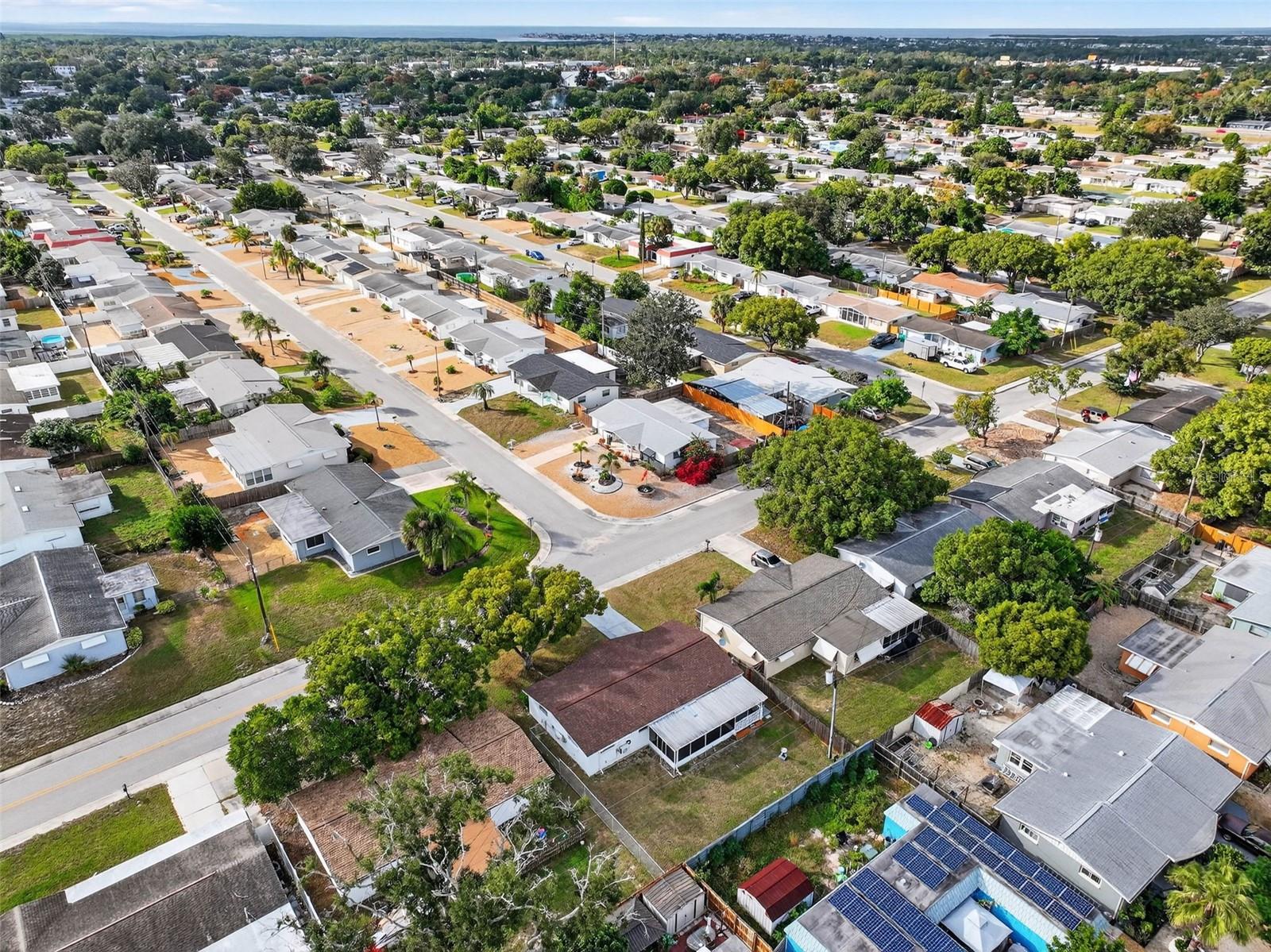 COLONIAL HILLS - Residential