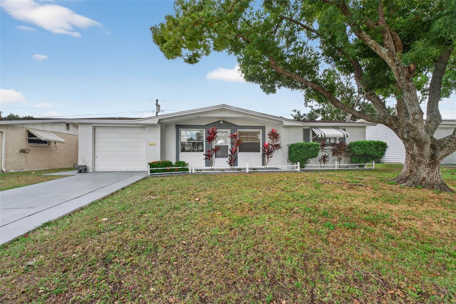 COLONIAL HILLS - Residential