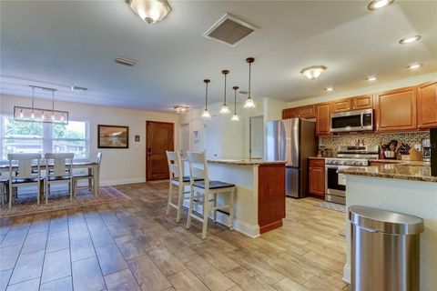 Single Family Residence in SEMINOLE FL 7863 91ST STREET 5.jpg