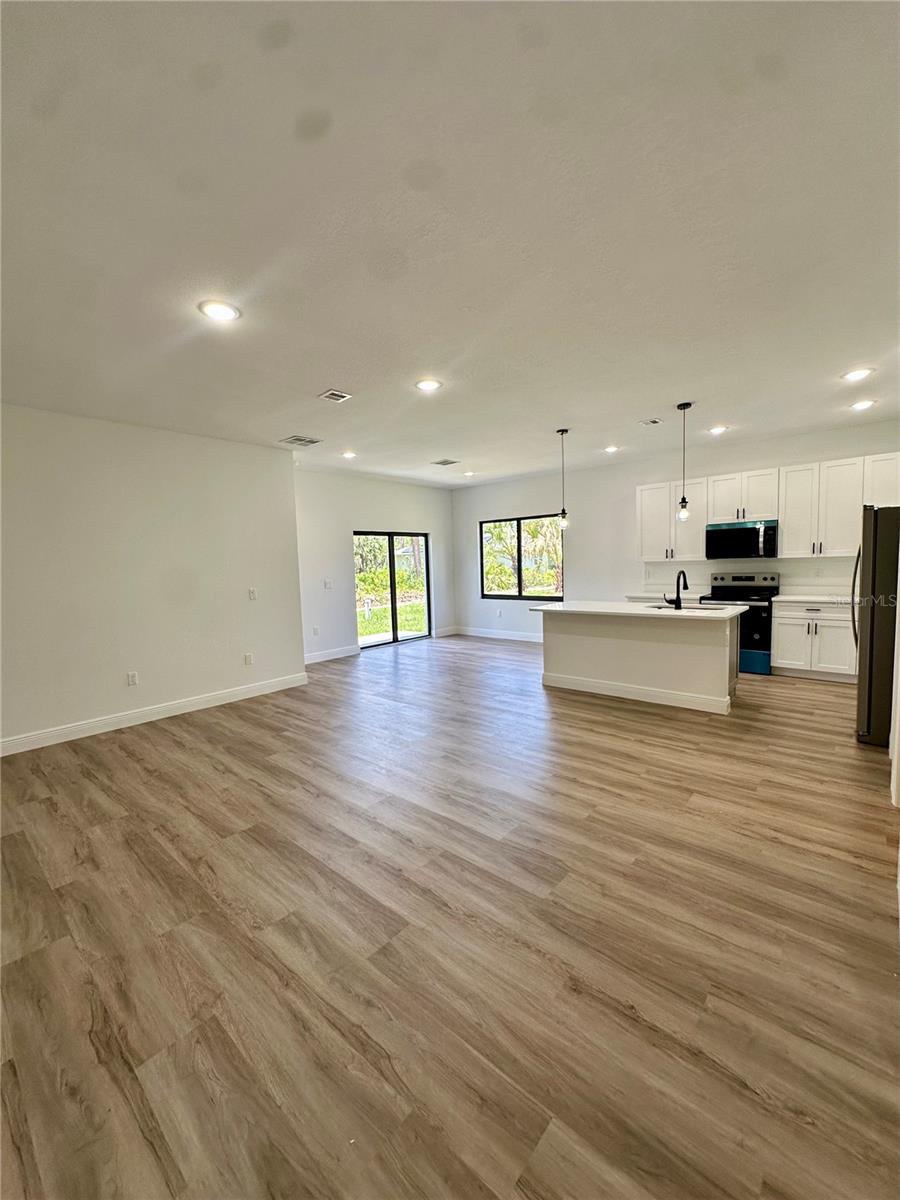 PORT CHARLOTTE SUB 08 - Residential Lease