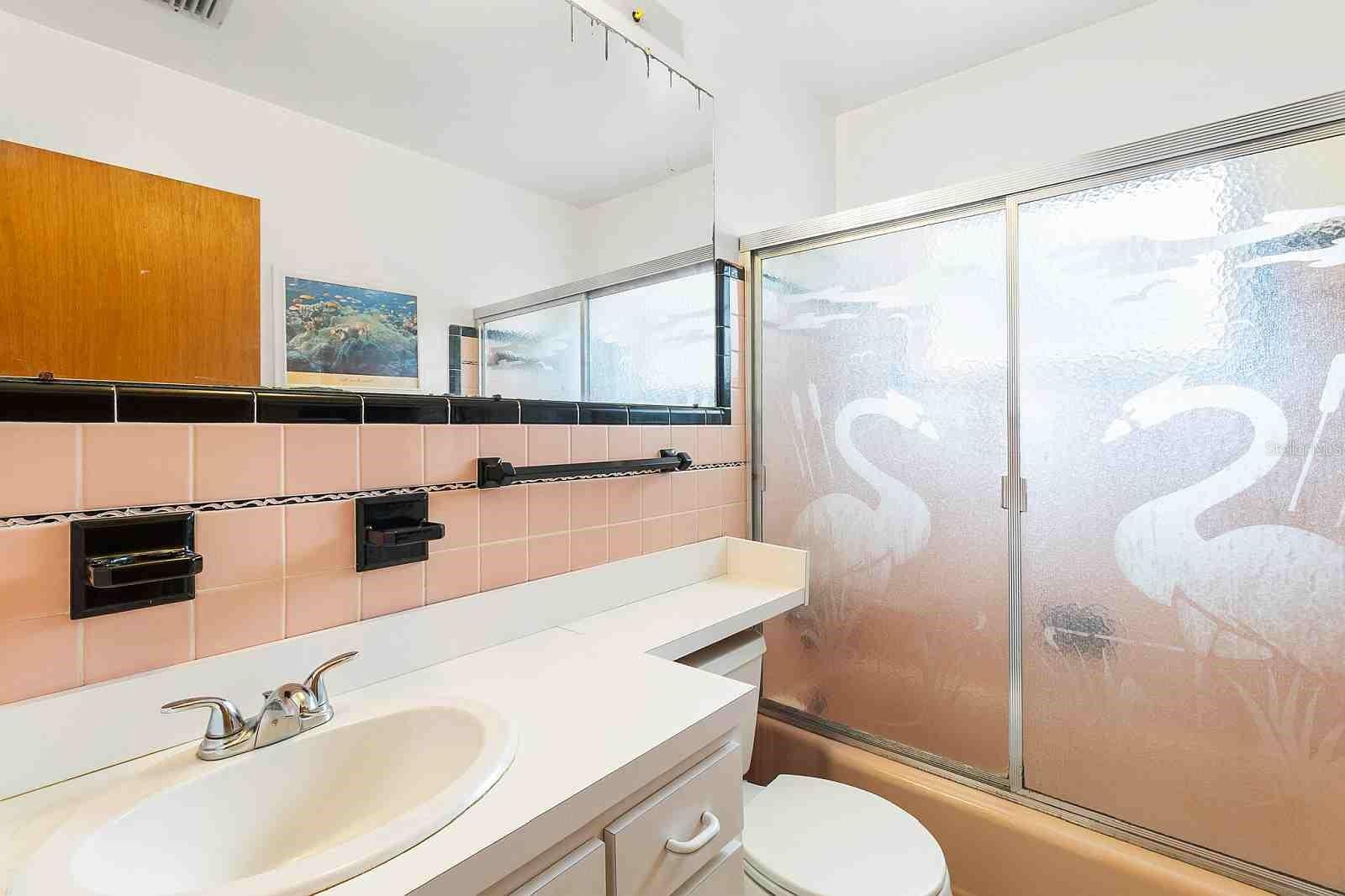 ESQUIRE MANOR - Residential