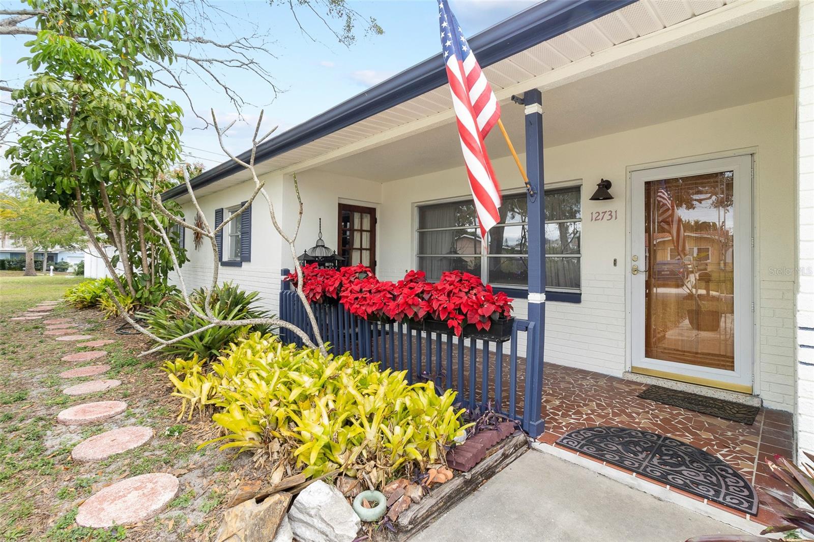 ESQUIRE MANOR - Residential