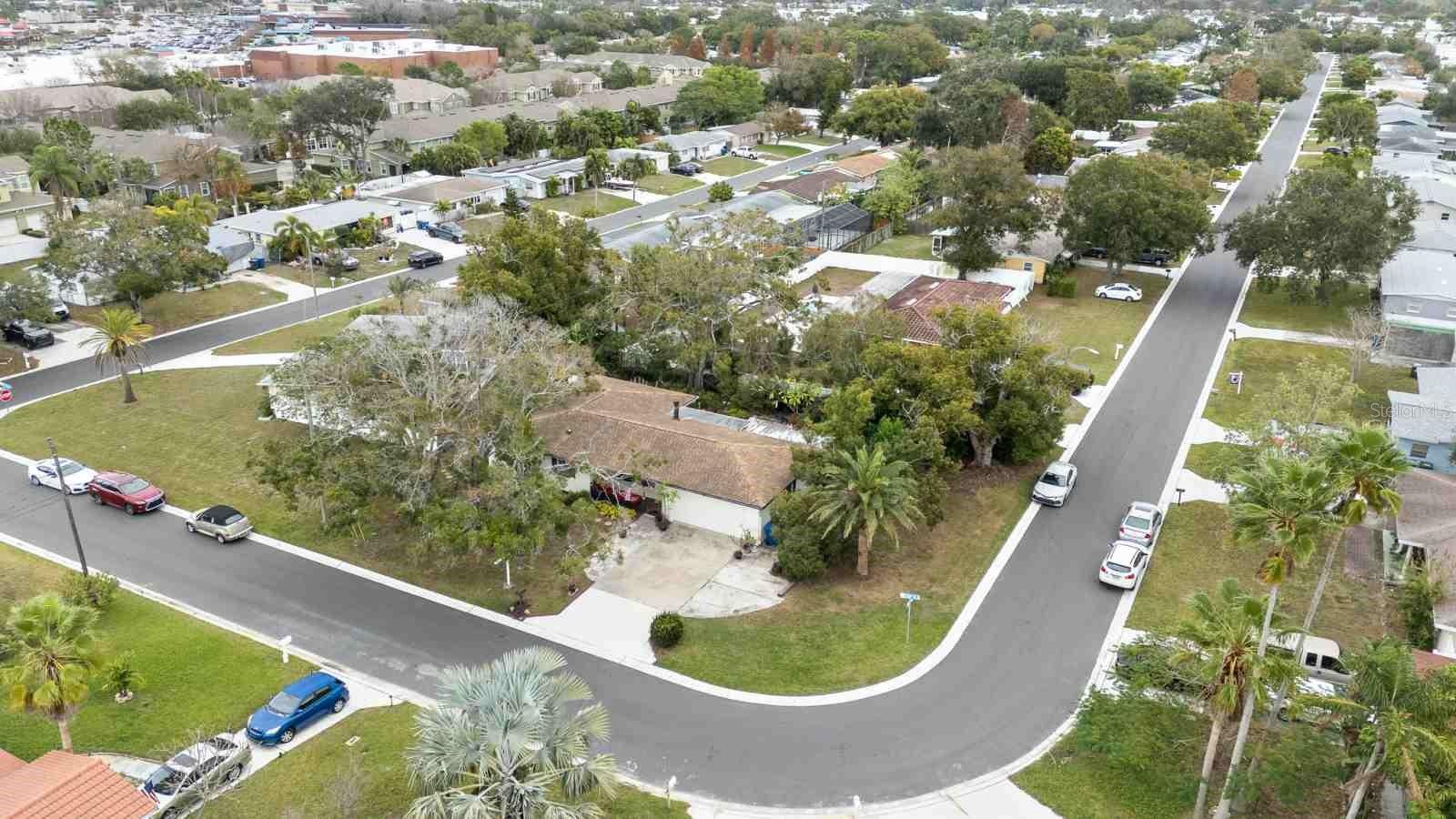 ESQUIRE MANOR - Residential