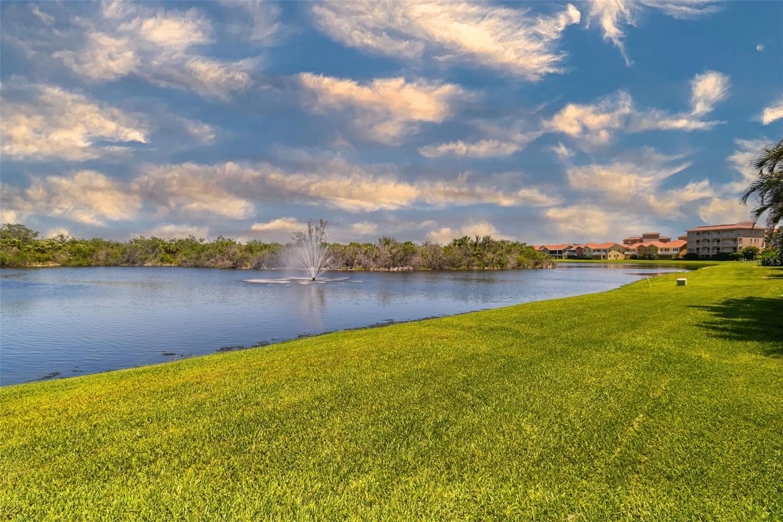 MARINA BAY GARDEN VILLAS - Residential