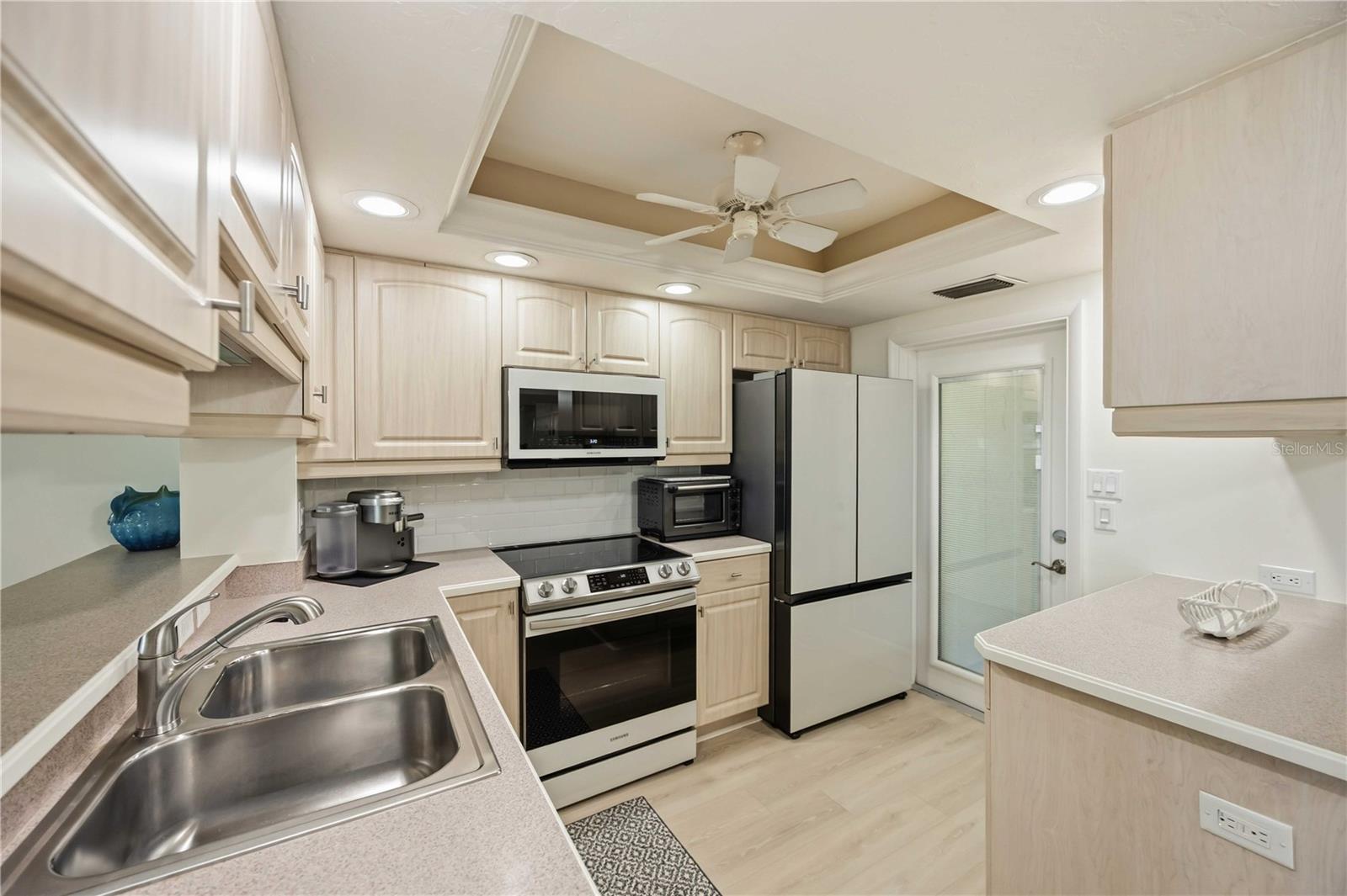 TOWERS - Residential