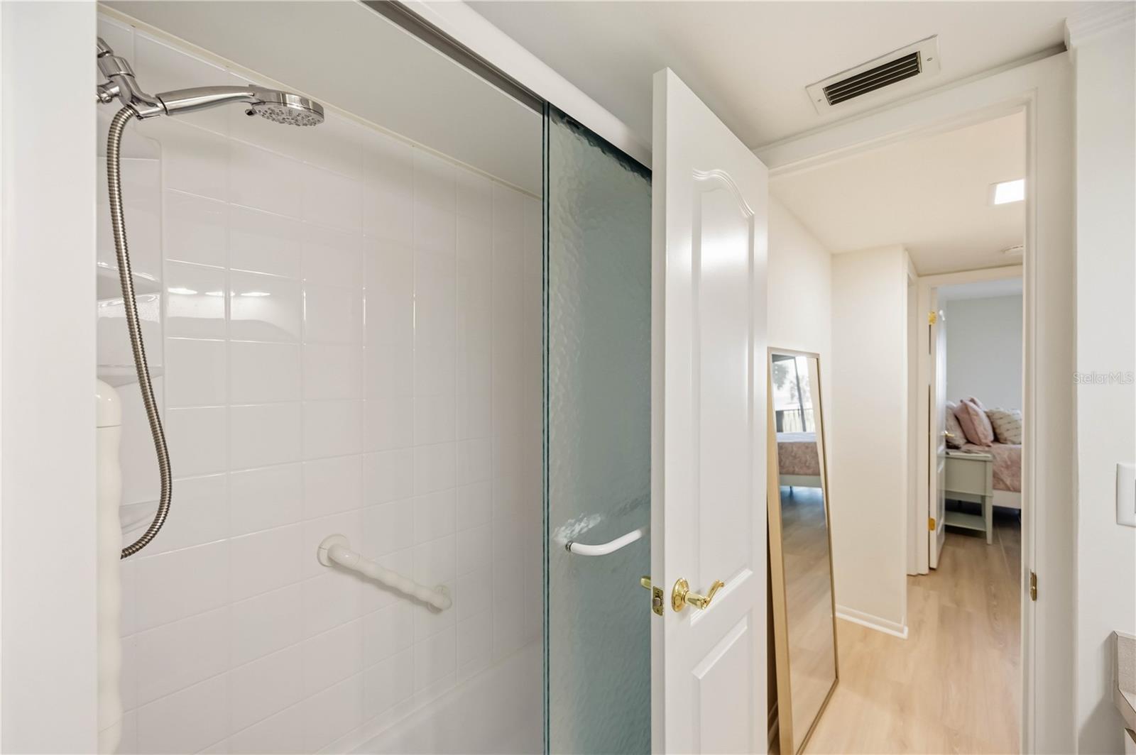 TOWERS - Residential