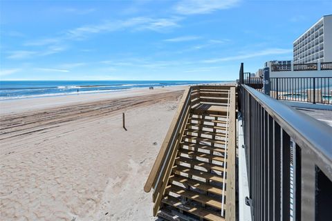 A home in DAYTONA BEACH