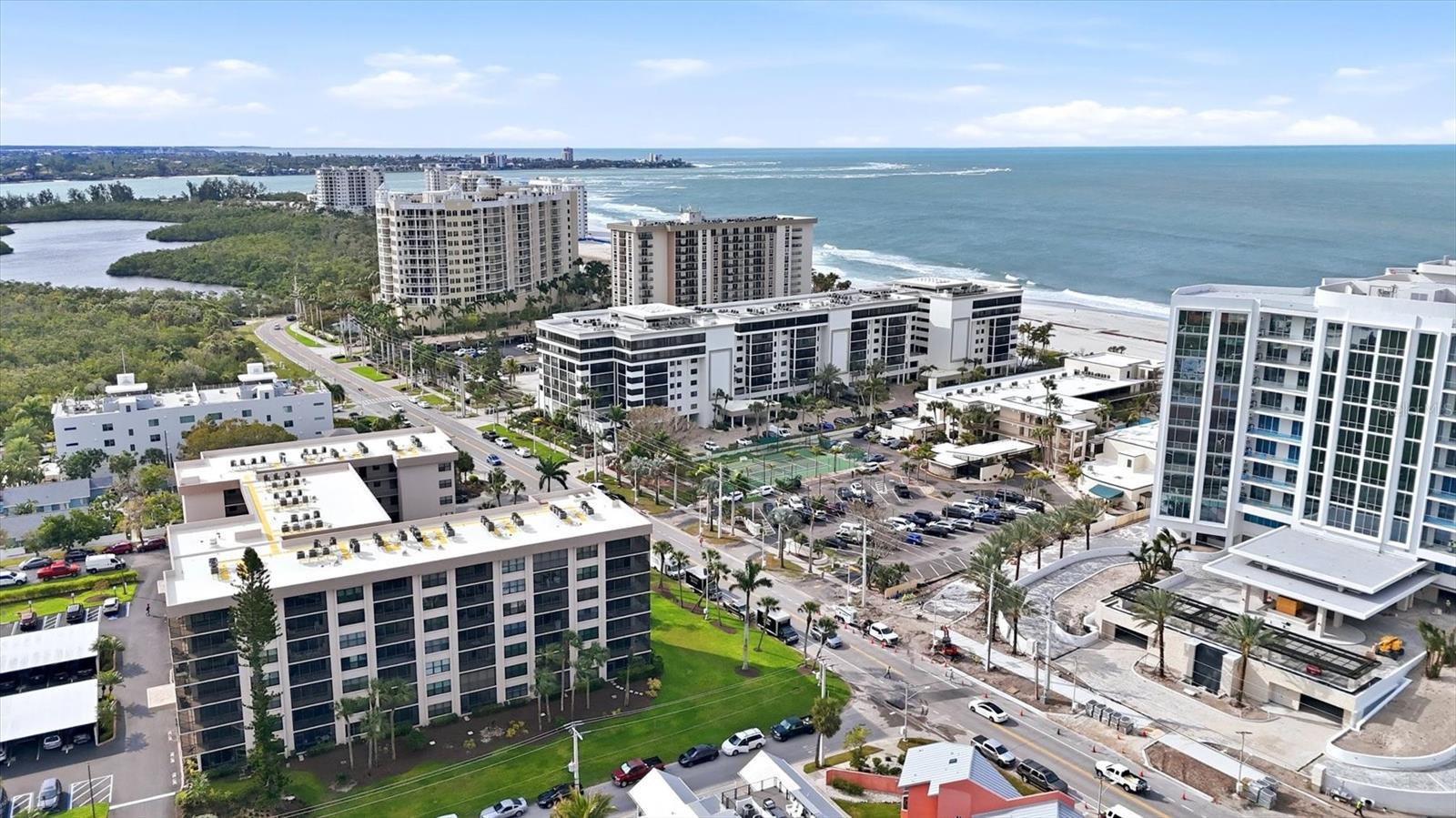 LIDO TOWERS - Residential