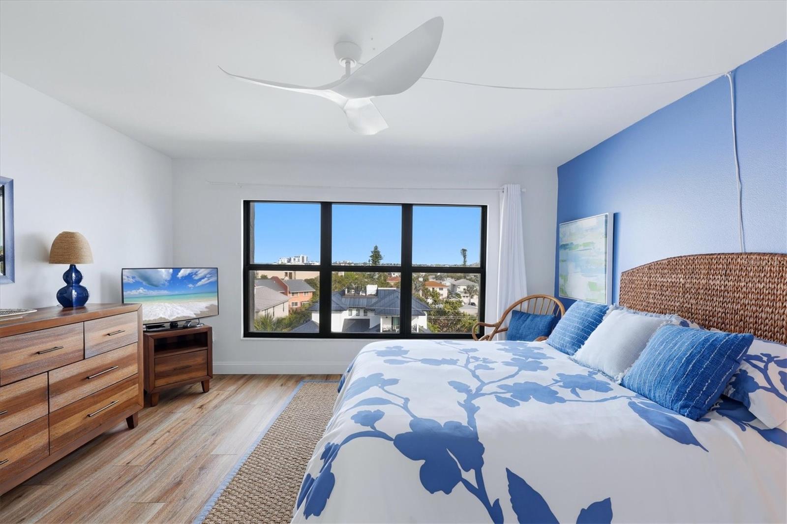 LIDO TOWERS - Residential