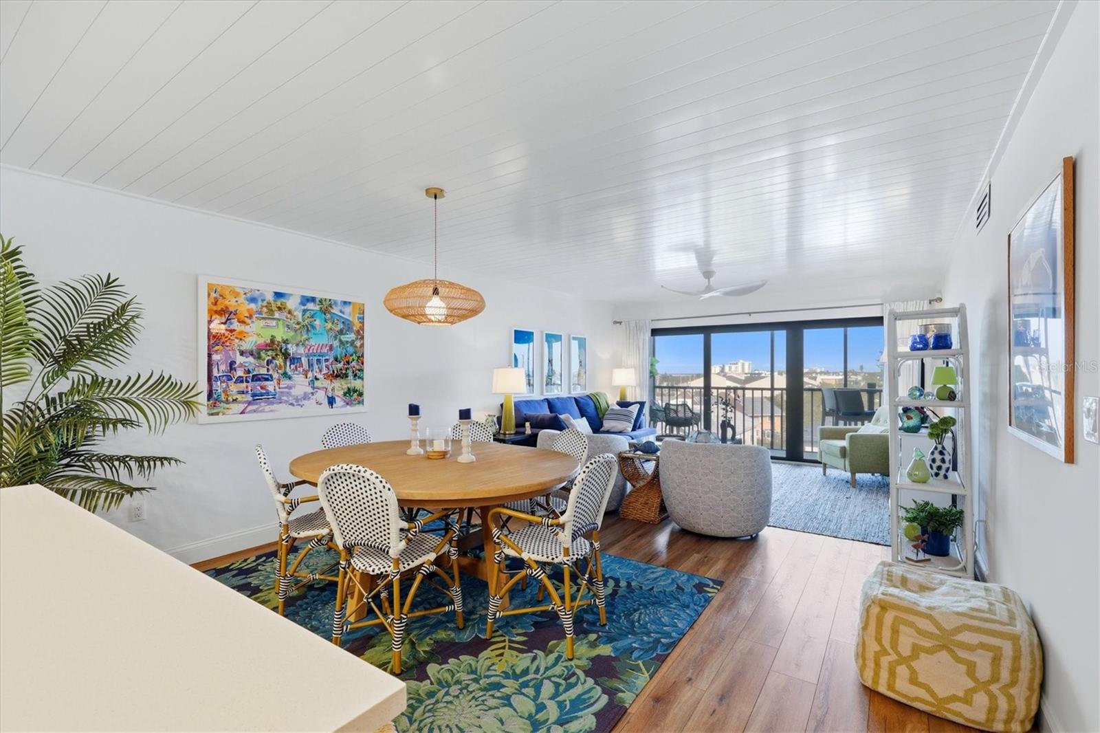 LIDO TOWERS - Residential