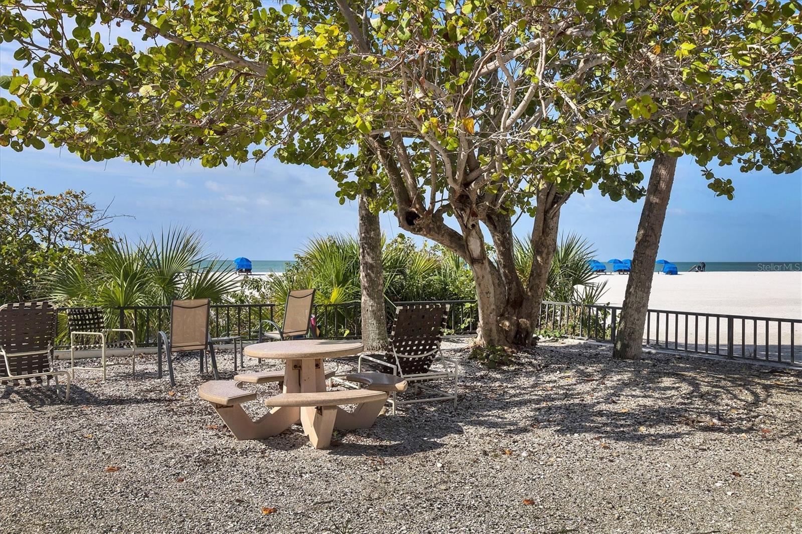 LIDO TOWERS - Residential