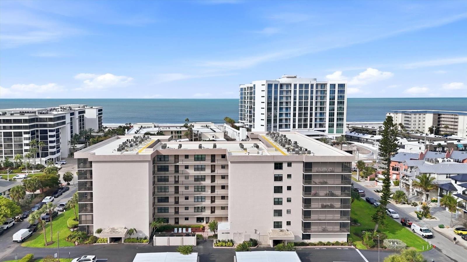 LIDO TOWERS - Residential