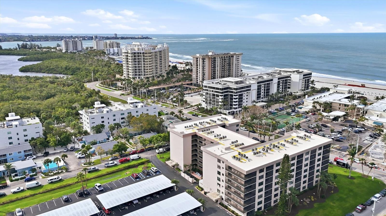 LIDO TOWERS - Residential