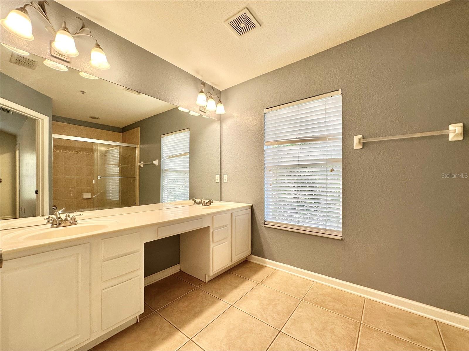 STONEBRIDGE LAKES CONDOS - Residential