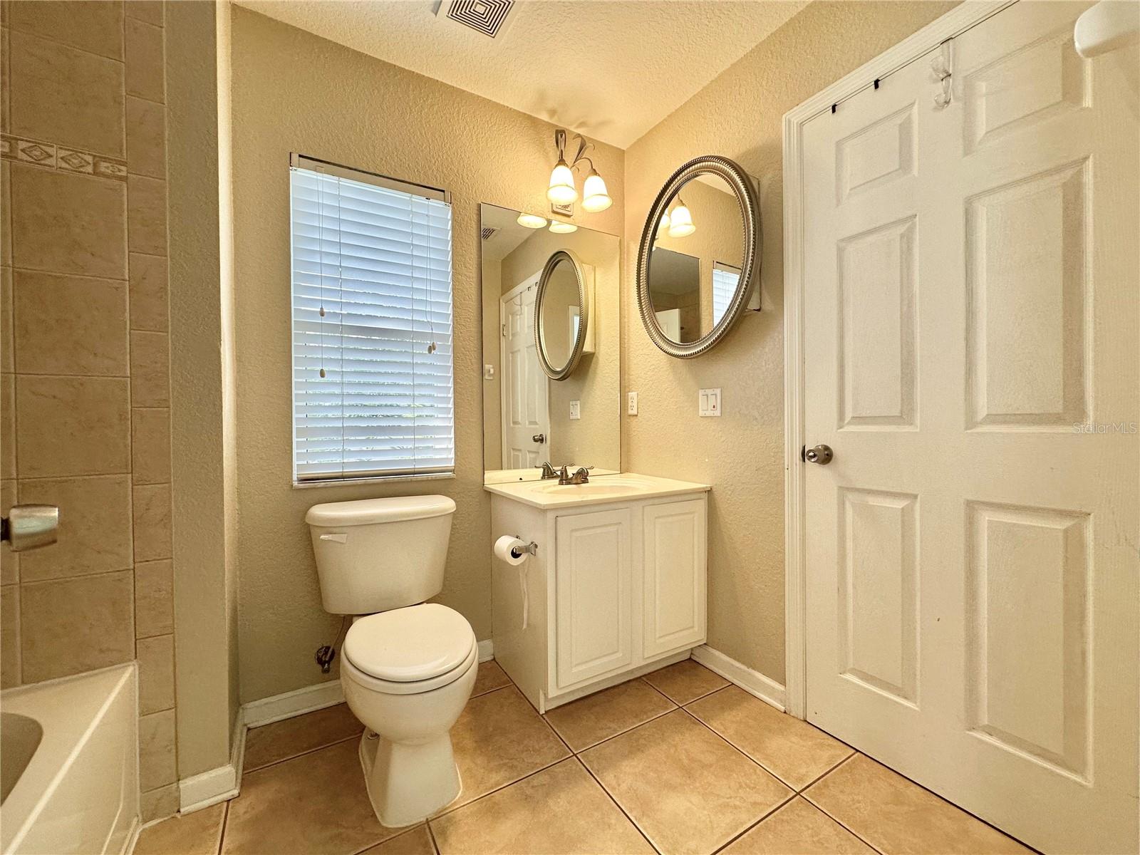 STONEBRIDGE LAKES CONDOS - Residential