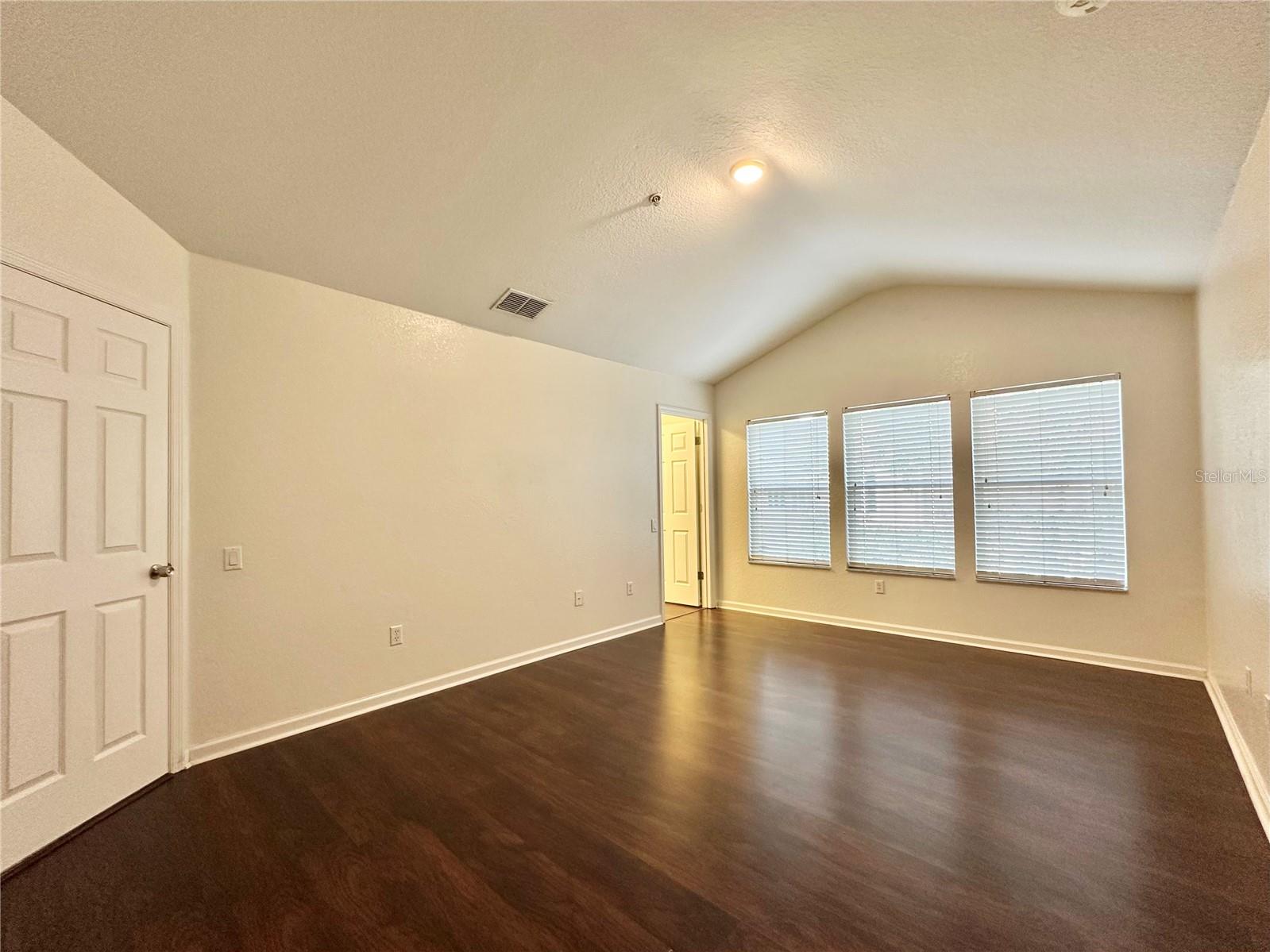 STONEBRIDGE LAKES CONDOS - Residential