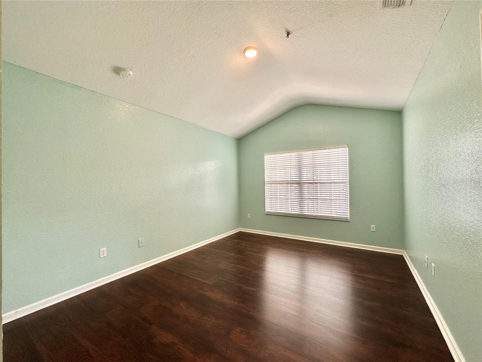 STONEBRIDGE LAKES CONDOS - Residential
