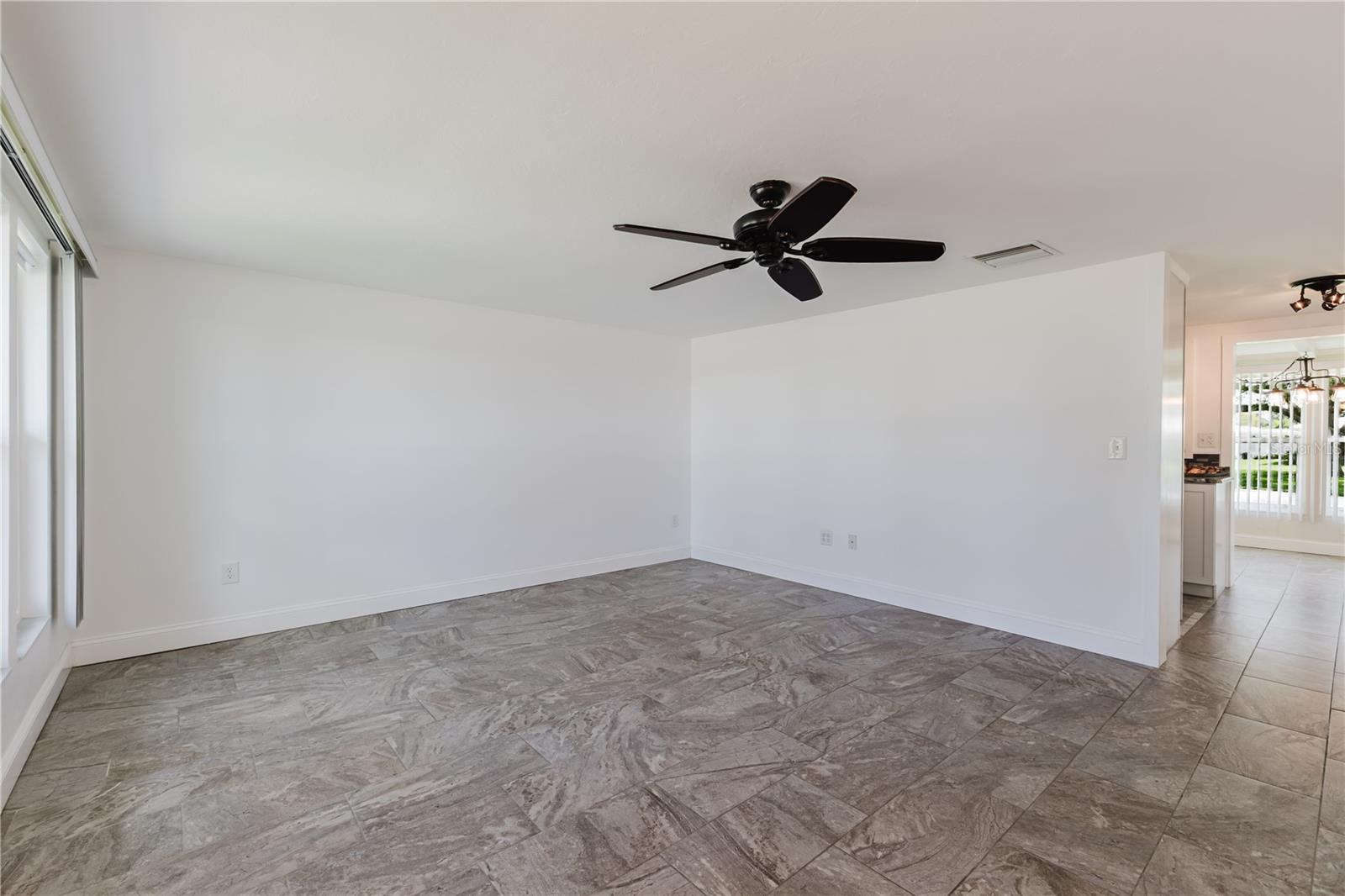 CIRCLE WOODS OF VENICE 1 - Residential