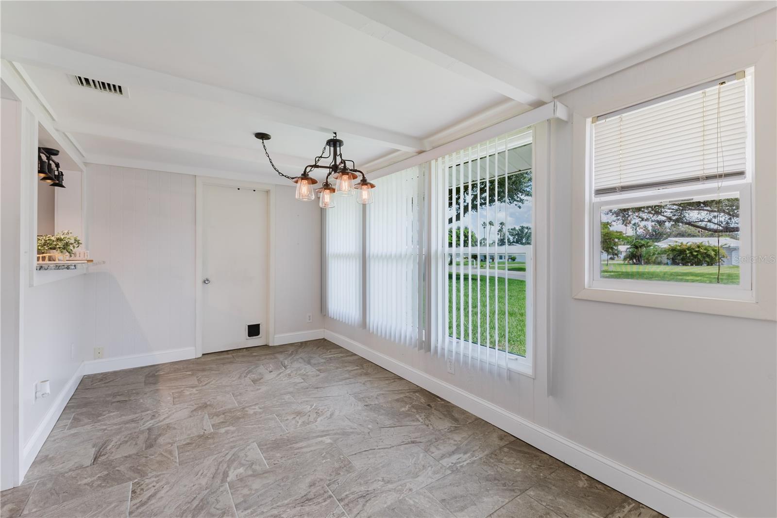 CIRCLE WOODS OF VENICE 1 - Residential