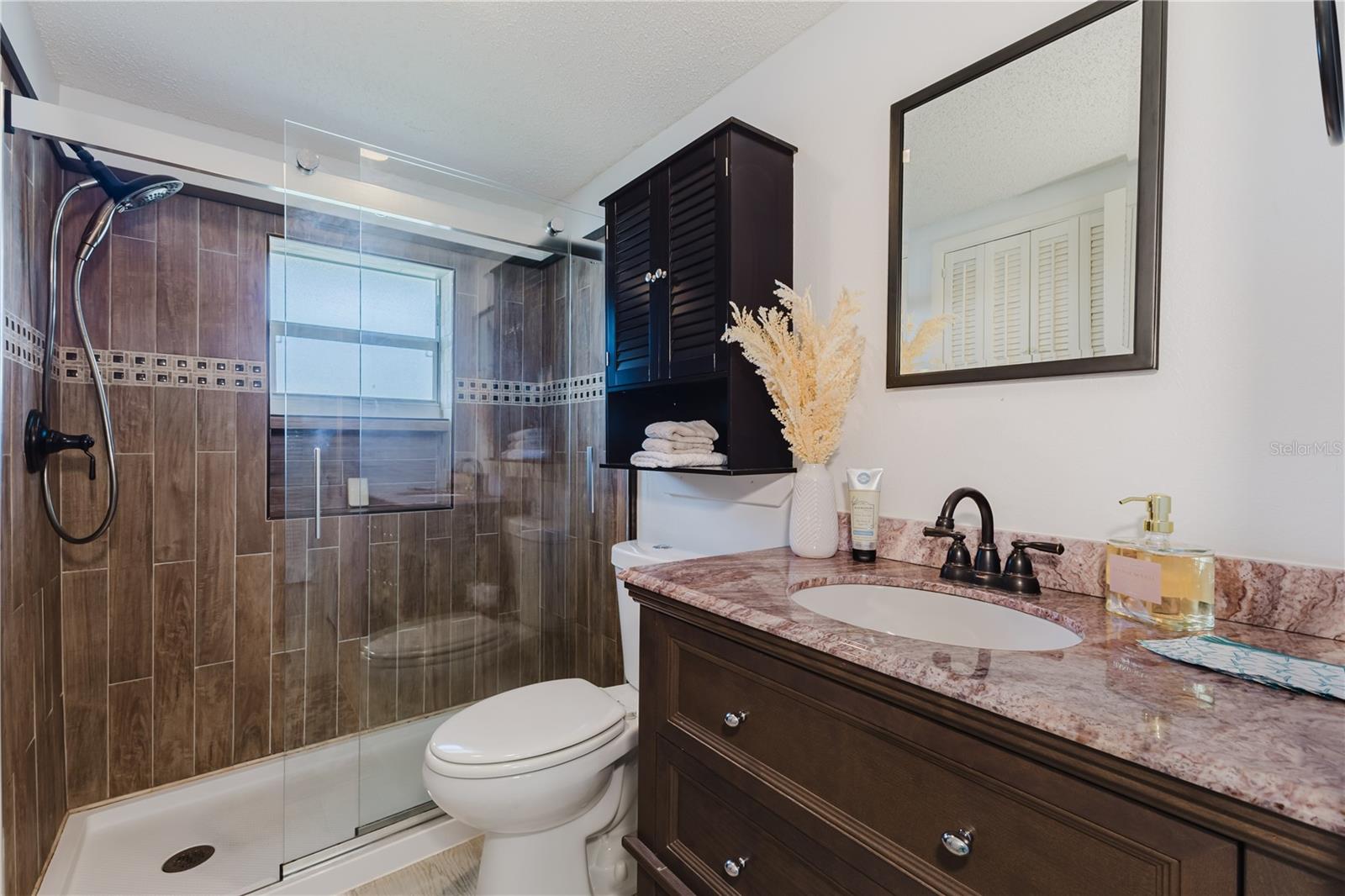 CIRCLE WOODS OF VENICE 1 - Residential