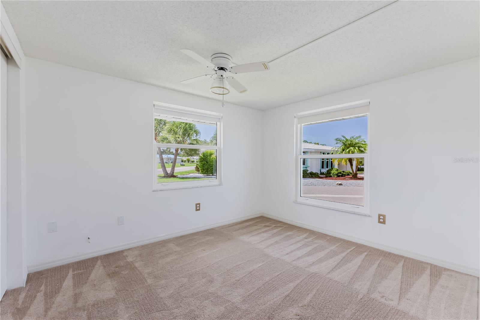 CIRCLE WOODS OF VENICE 1 - Residential