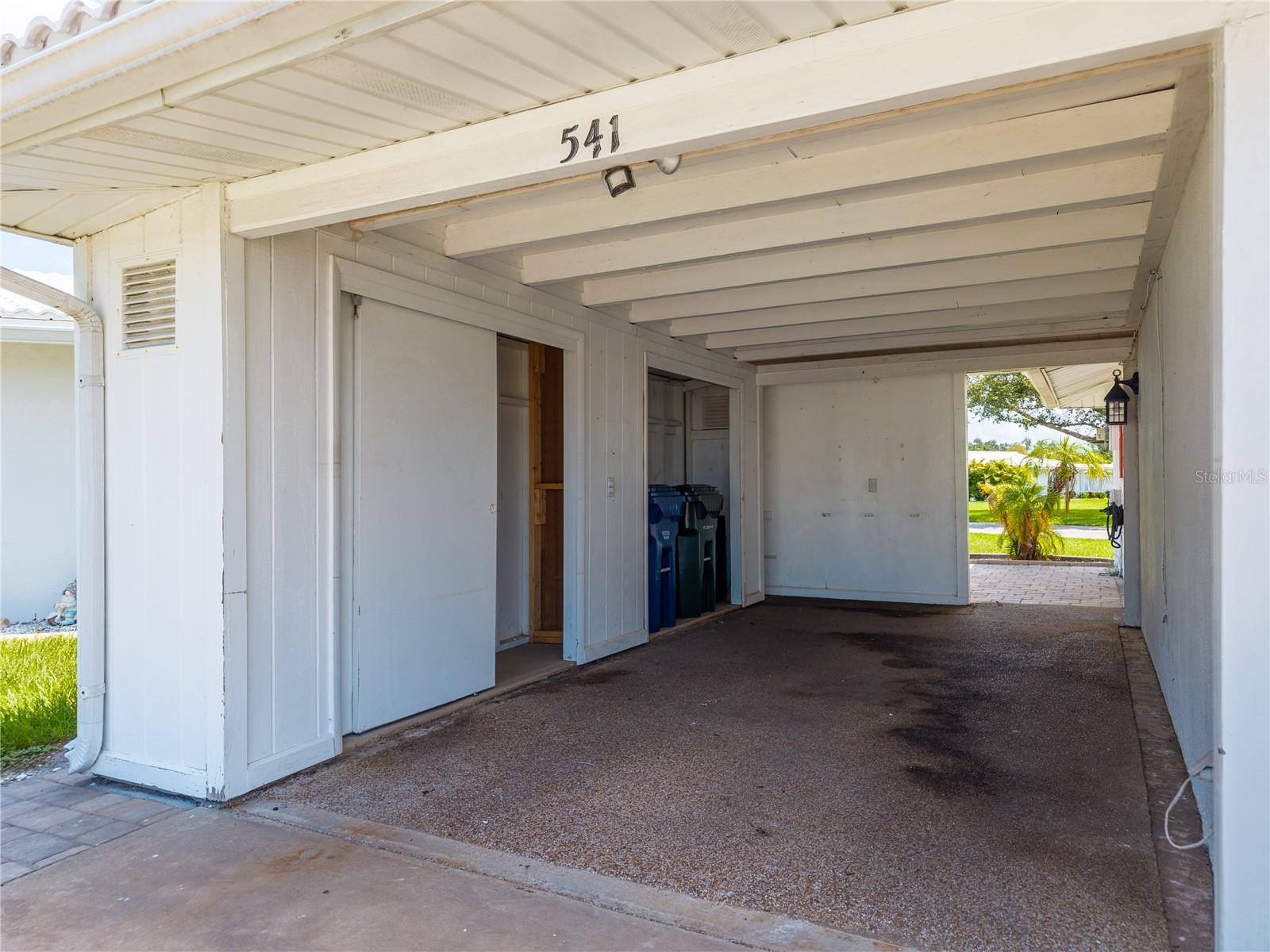 CIRCLE WOODS OF VENICE 1 - Residential