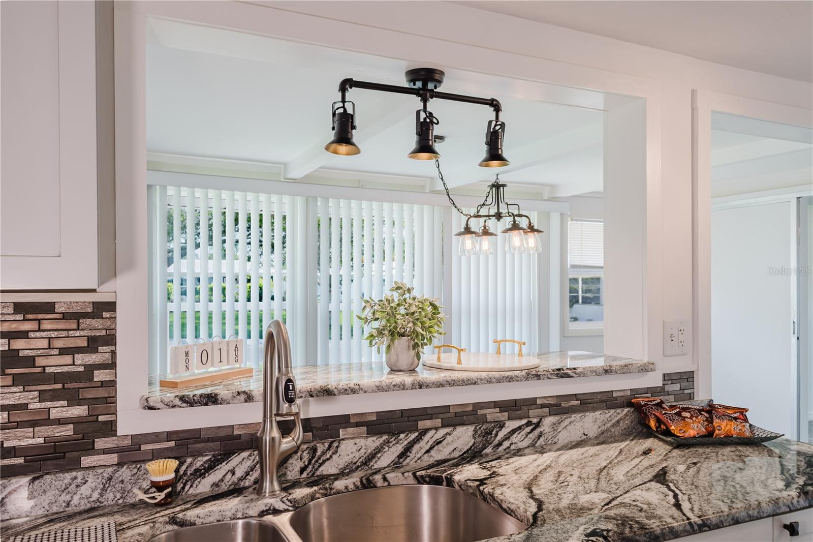 CIRCLE WOODS OF VENICE 1 - Residential